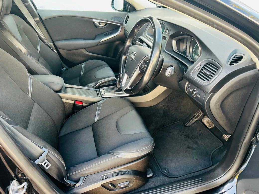 2015 Volvo V40