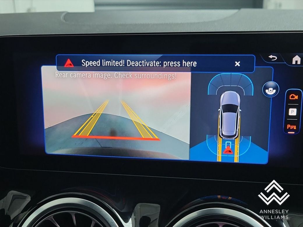 2025 Mercedes-Benz EQA