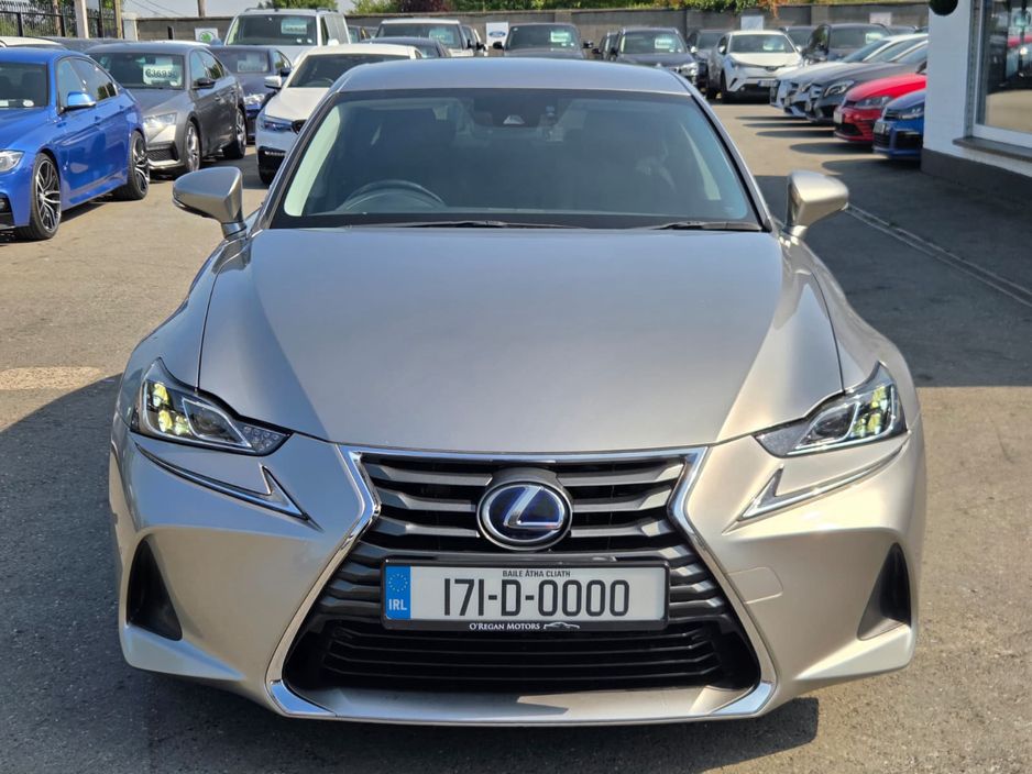 2017 Lexus IS 300h