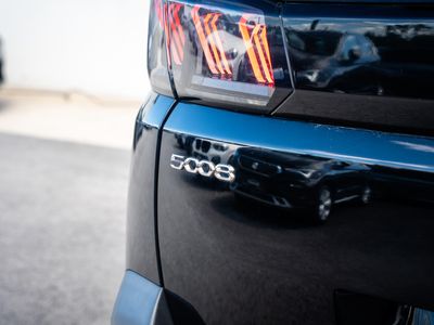 2021 Peugeot 5008