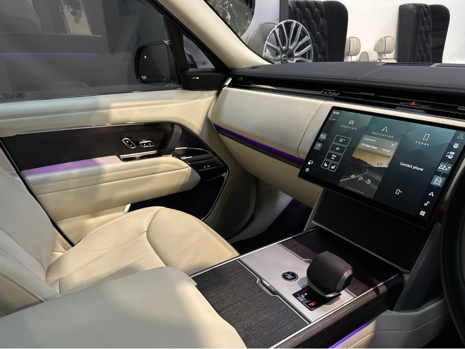 2025 Land Rover Range Rover