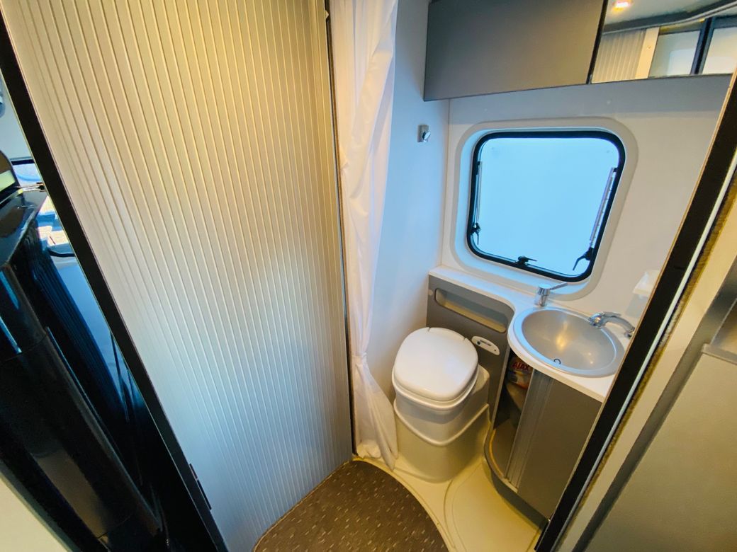 2016 ADRIA  TWIN 600 SPORT L.H.D MANUAL 