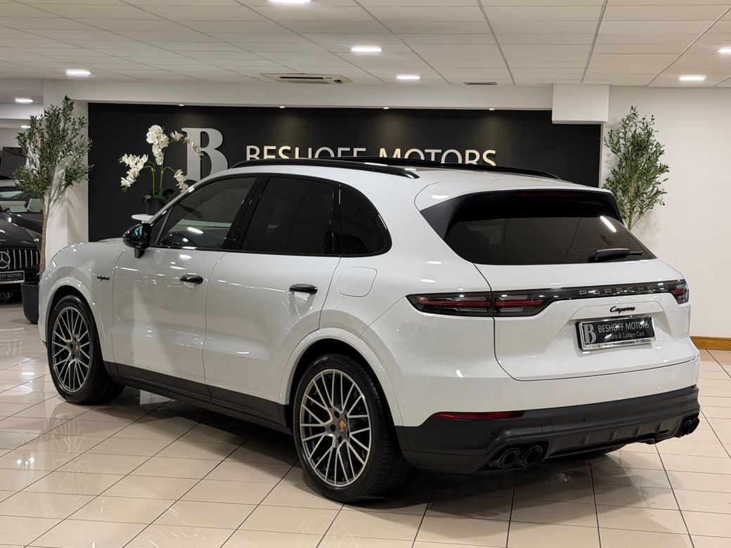 2022 Porsche Cayenne