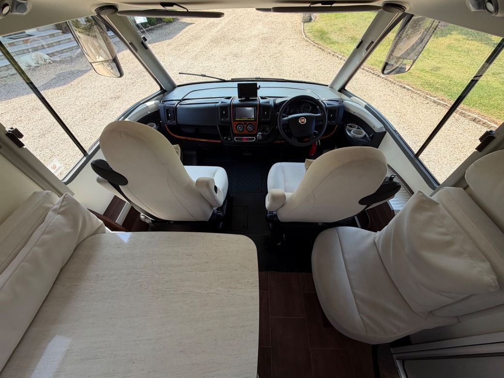 2014 BURSTNER AVIANO i727 R.H.D MANUAL C1 REQUIRED