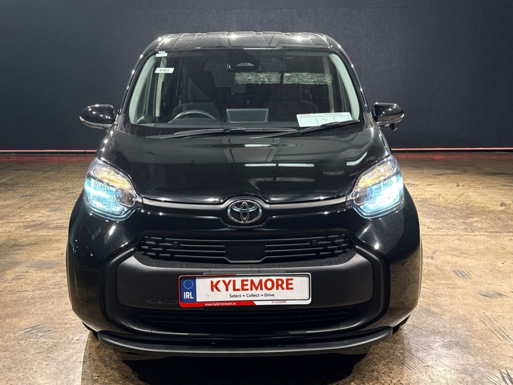 2023 Toyota Sienta