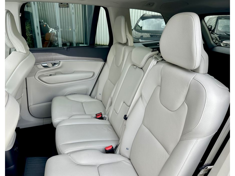 2022 Volvo XC90