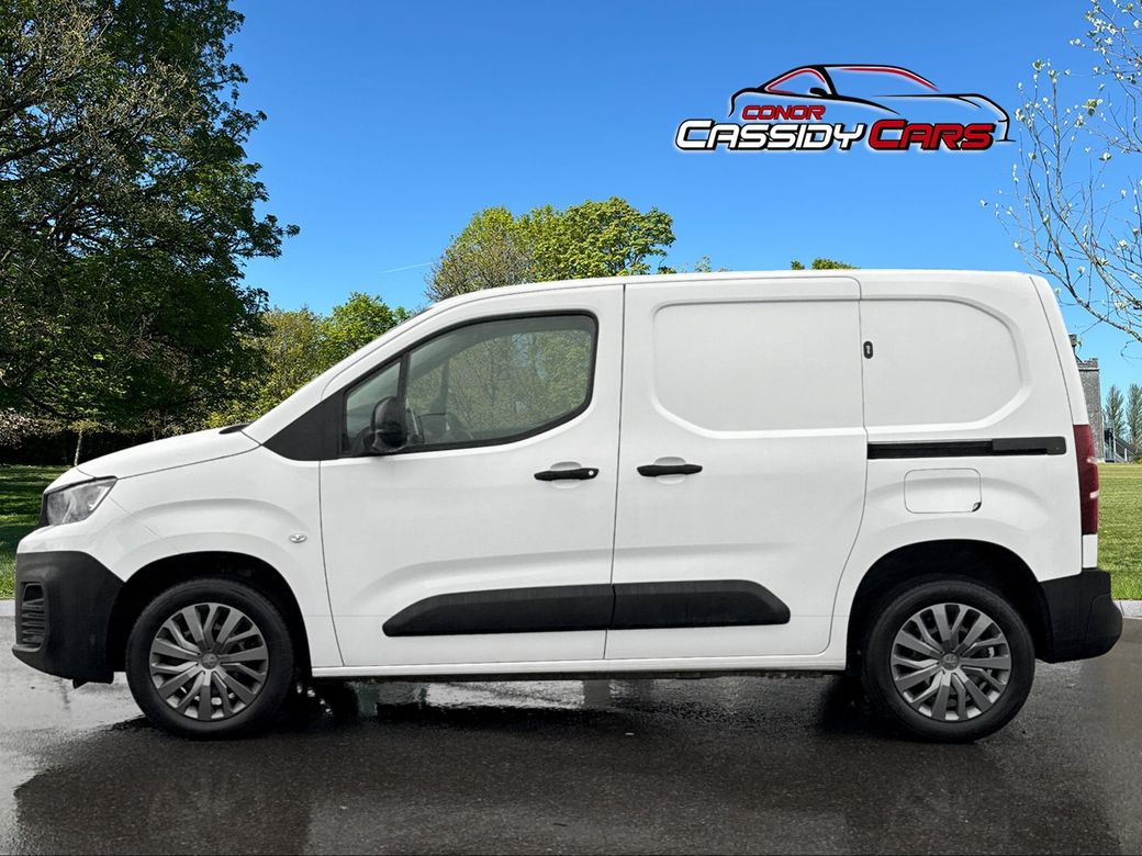 2022 Peugeot Partner