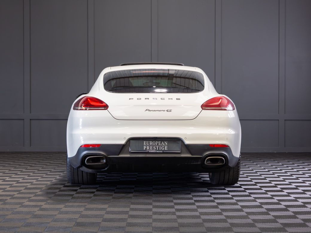 2014 Porsche Panamera