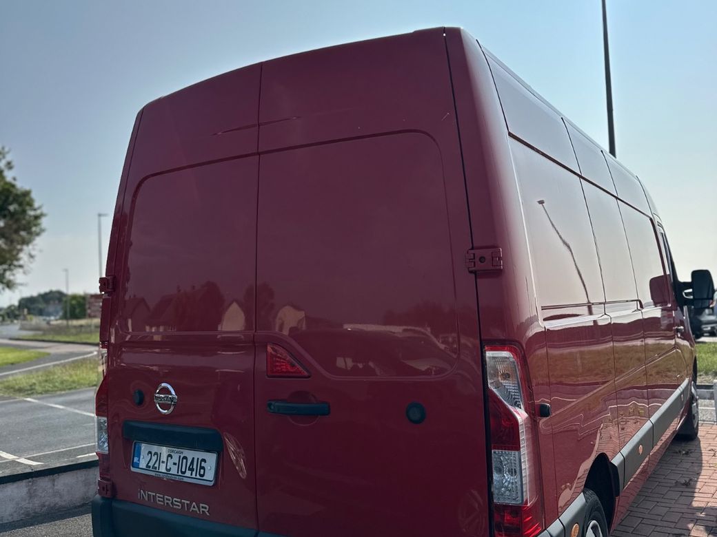 2022 Nissan Interstar