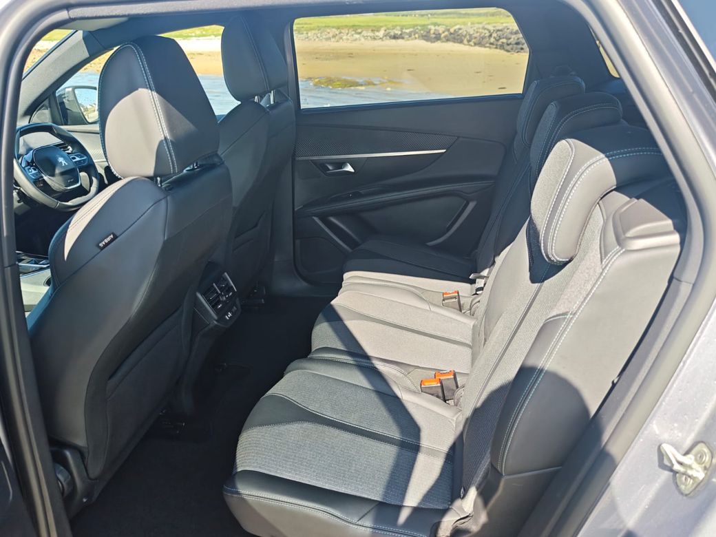 2024 Peugeot 5008