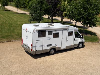 2009 BURNSTER  SOLANO T 690 LOW PROFILE R.H.D C1 REQUIRED 