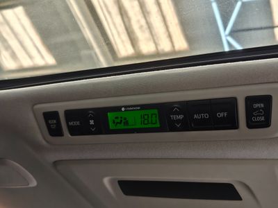 2014 Toyota Vellfire