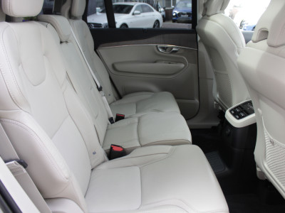 2022 Volvo XC90